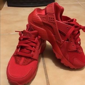 Brand new Nike huaraches